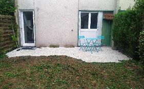 Le Tendance : Studio avec Jardin